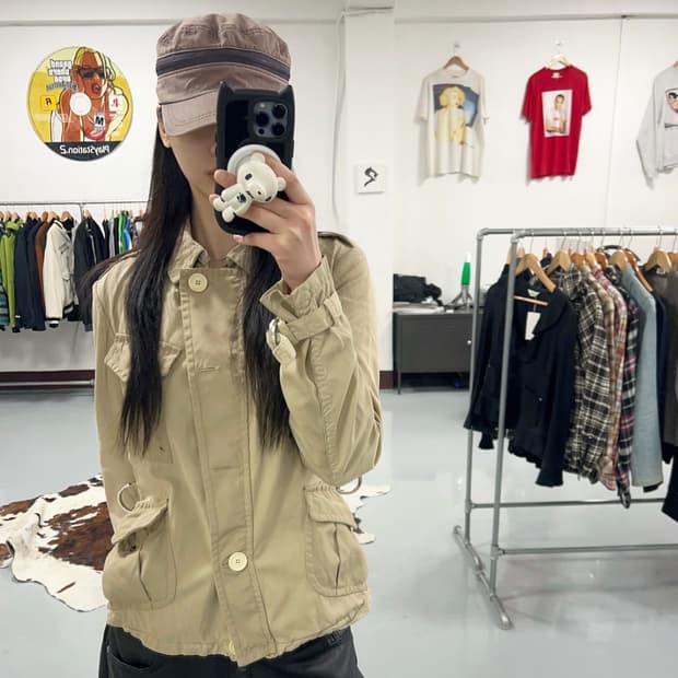 몽클레어 베이지 사파리 자켓 