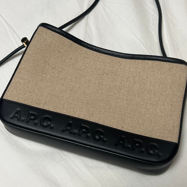 A.P.C 숄더백