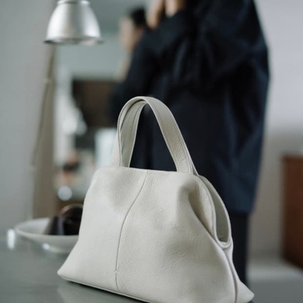 아뜰리에드루멘 파베 프티 토트백 미스티화이트 Pave Petit Bag