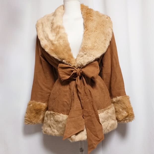 빈티지 퍼 자켓코트 라떼히메로맨틱갸루 핀터깔 캐캐체 양산형지뢰계 펑크로리