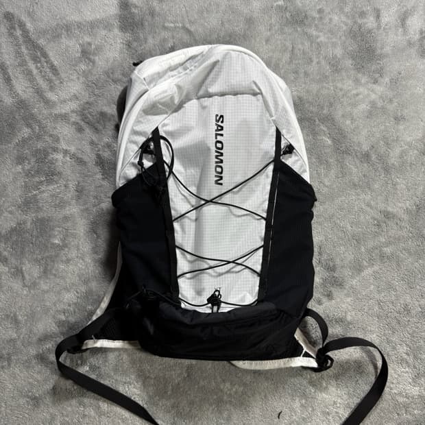 살로몬 XT10 경량 백팩