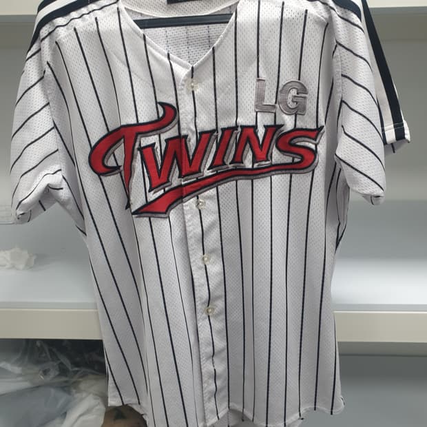 엘지트윈스 유니폼 95사이즈 95사이즈 유지현 마킹 팝니다.