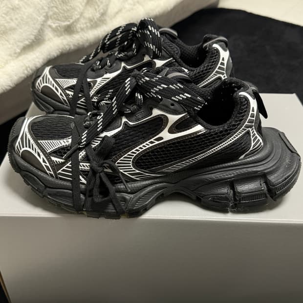 [40] 발렌시아가 3XL 블랙 화이트