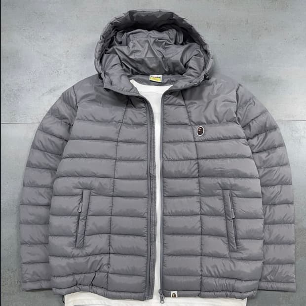 베이프 경량패딩