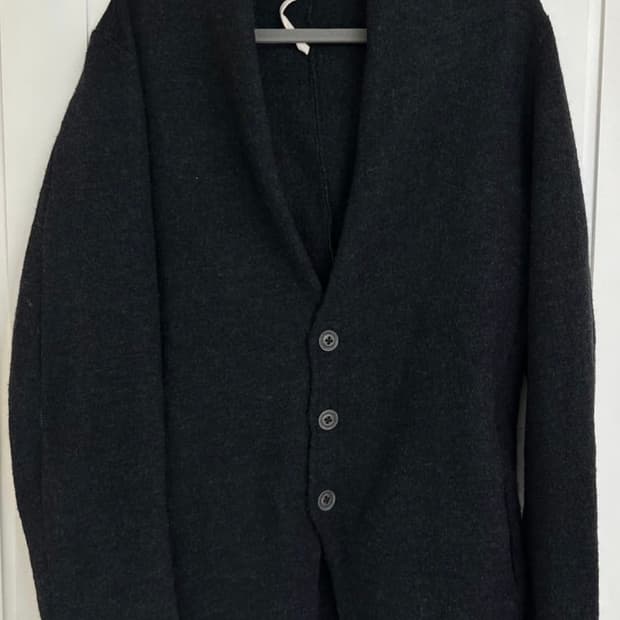 The viridi anne 축융 울 숄카라 가디건