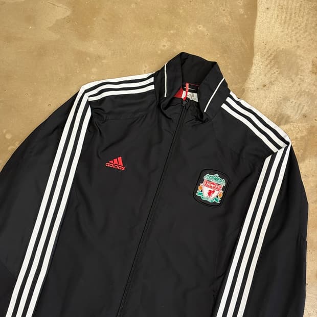 105 아디다스 리버풀 블랙 바람막이