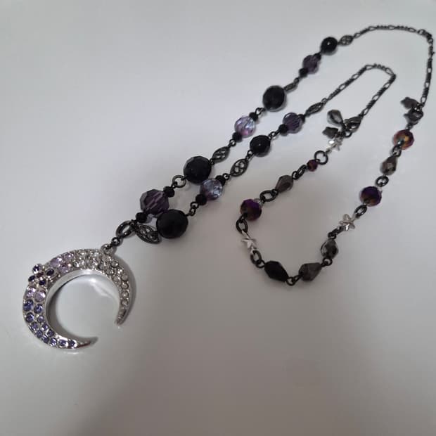 안나수이 비즈 달 목걸이 (박스X)