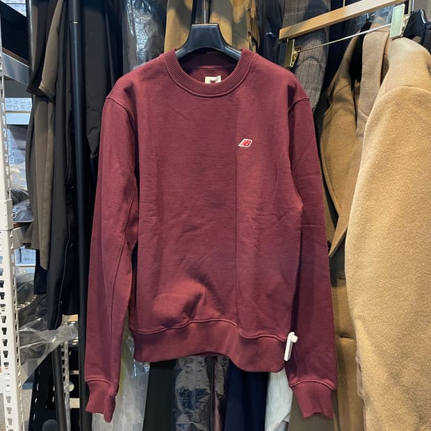 (정품/새상품) BALANCE 뉴발란스 공용 버건디 자수 로고 맨투맨