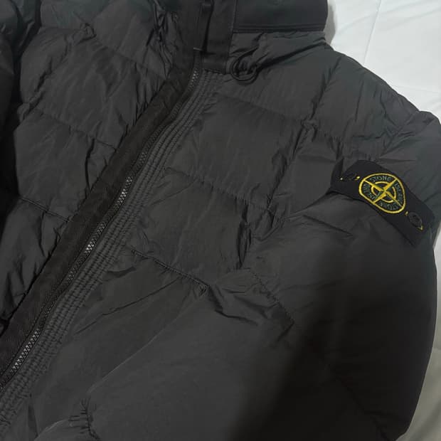 스톤아일랜드 크링클랩스 패딩 18fw