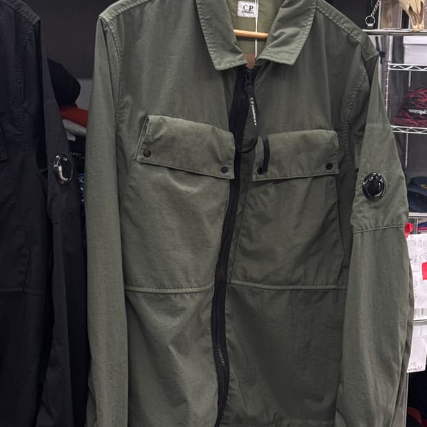 모스그린 cp company 자켓 