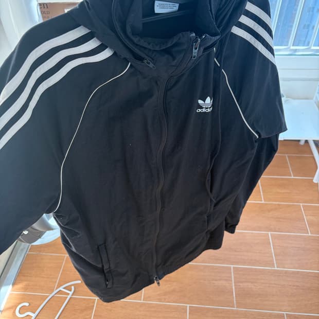 아디다스 바람막이