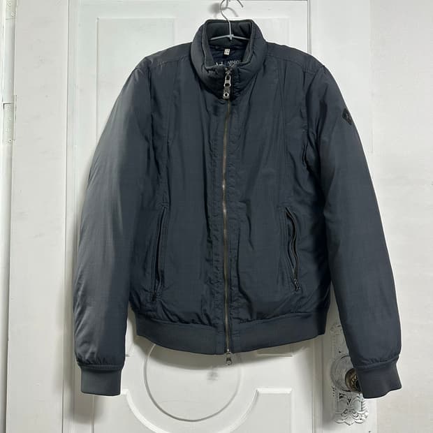 아르마니진 패딩