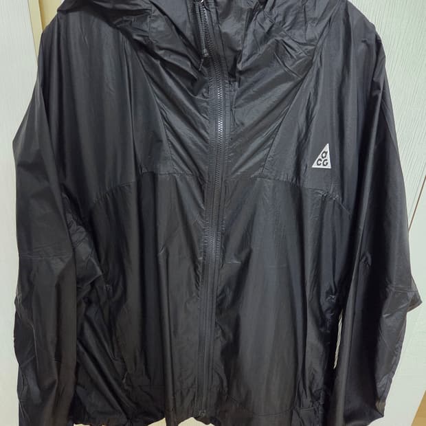 나이키 ACG 신더콘 cindercone 바람막이 블랙