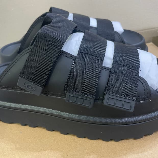 새상품 Ugg 골든글로우 플랫폼 스트랩 슬라이드 블랙 