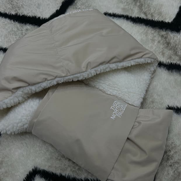 노스페이스 티볼 패딩 머플러/아이보리