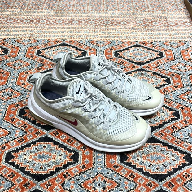 나이키 에어 화이트 러닝화 US 8