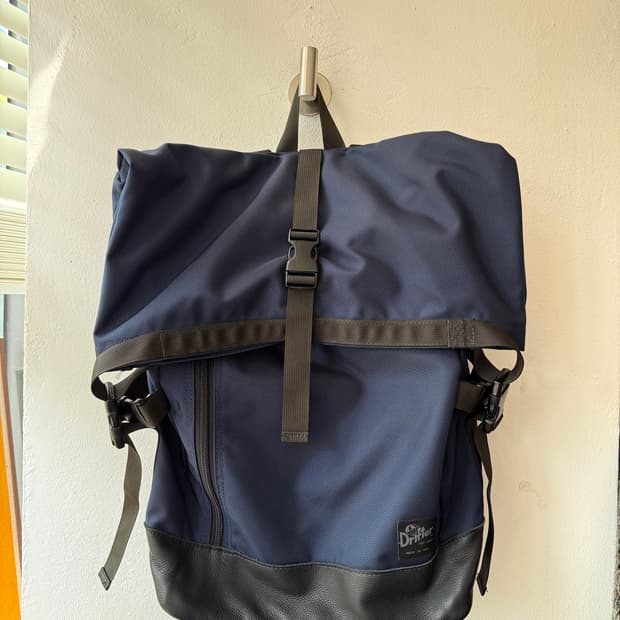 Drifter USA🇺🇸 Roll Top Navy Backpack