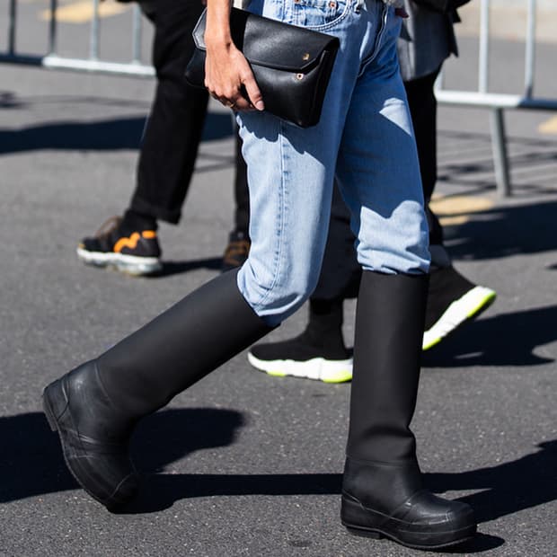 셀린느 by 피비 파일로 PF18 플래닛 러버 부츠