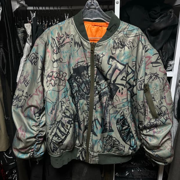 모와로라 봄버 M