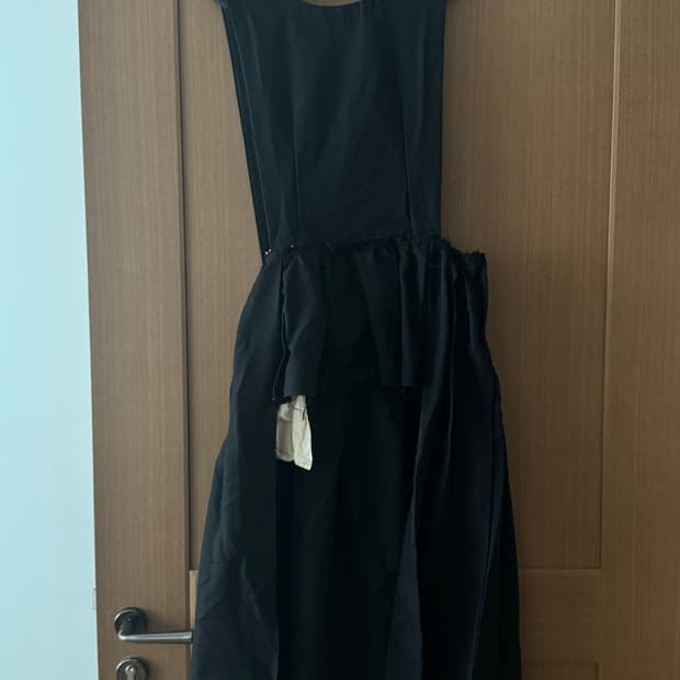 (네고 가능)꼼데가르송 블랙 24ss 컷 아웃 원피스 (블랙 s)