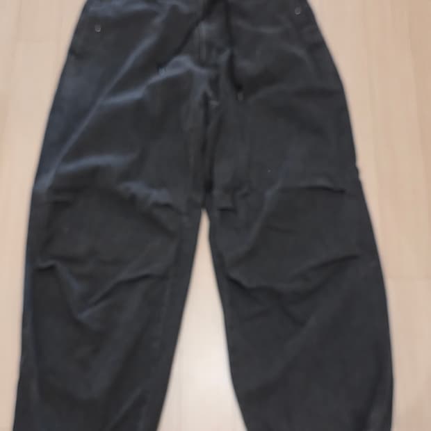 해칭룸 스노우 오버 데님 팬츠