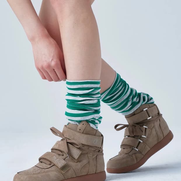 다이닛 HIGH TOP SNEAKERS IN BROWN
