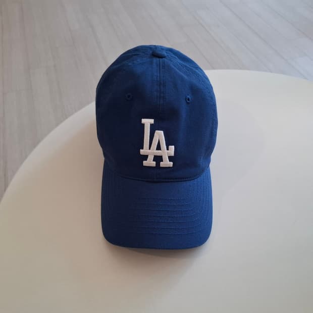 MLB LA 모자 팝니다.