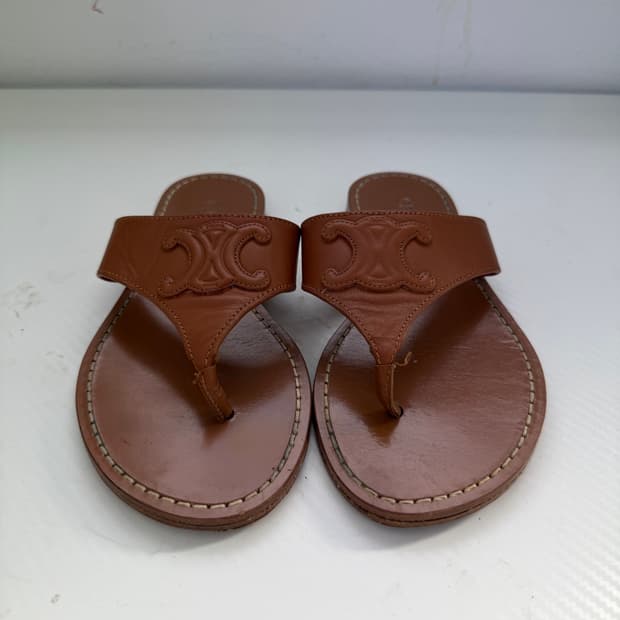 정품) 셀린느 트리오페 레더 쪼리 샌들 36