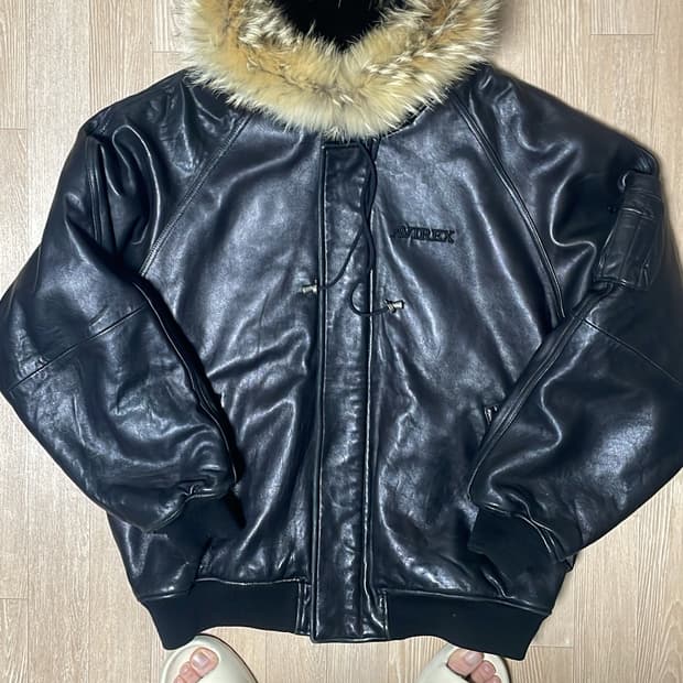 아비렉스 레더다운봄버