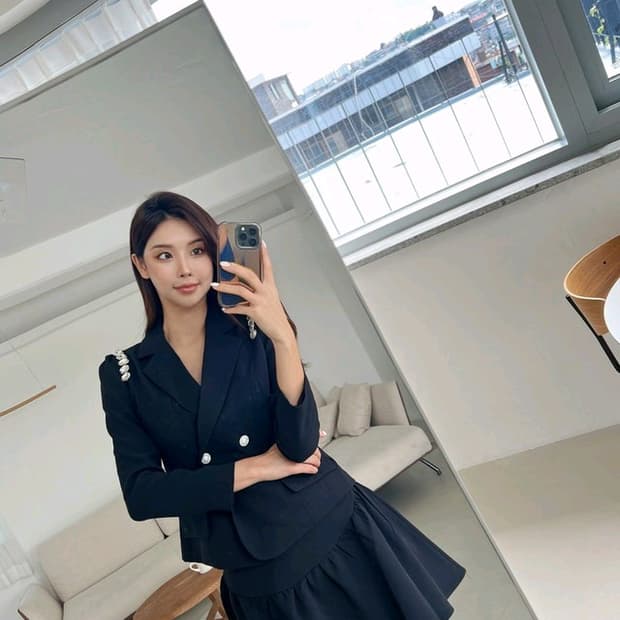 제이지쇼룸 엉넬 블링 큐빅 자켓 스커트 투피스