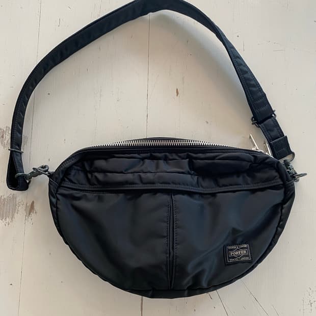포터 탱커 반달 숄더백
