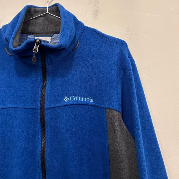 컬럼비아 인터체인지 배색 경량 플리스