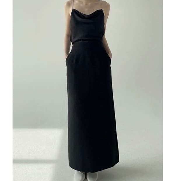 아델리오 실크 슬리브리스 (블랙)