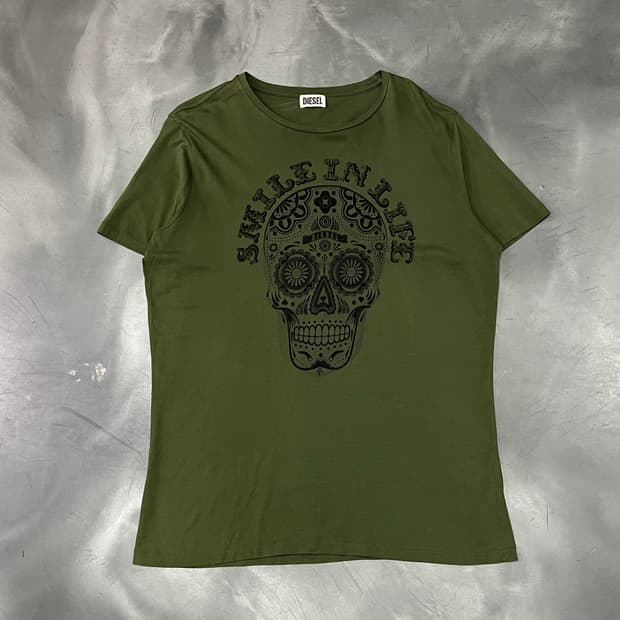  디젤 프린팅 반팔티 y15876