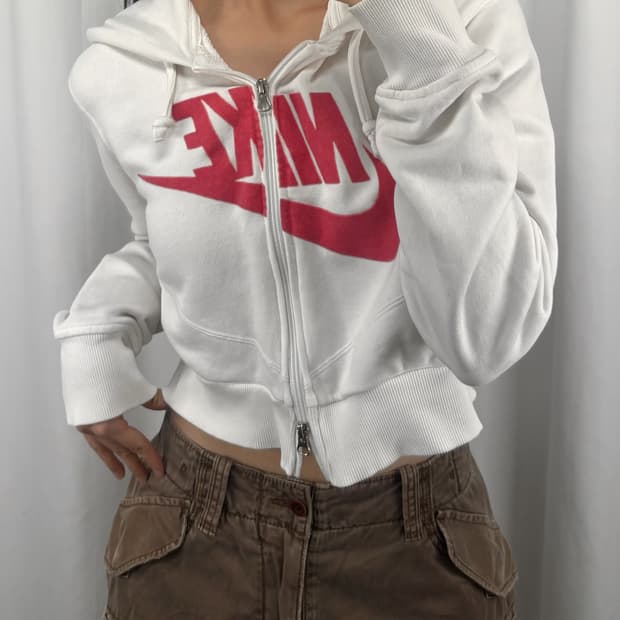 나이키 빅로고 화이트 크롭 후드집업