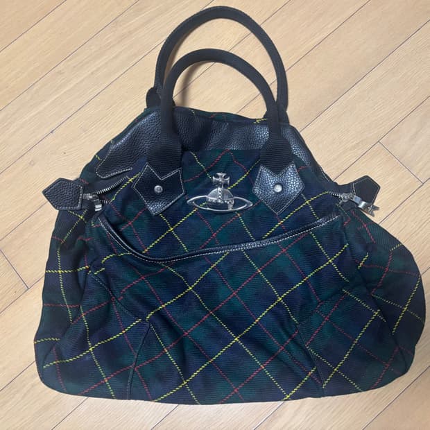 비비안웨스트우드 체크 토트백