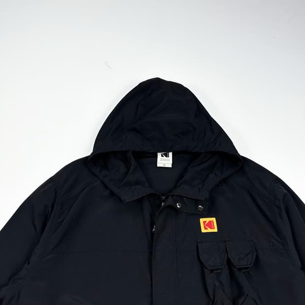 코닥 시그니처 로고 풀오버 블랙 바람막이 자켓 (XL)
