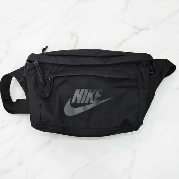 남녀공용 )) NIKE 나이키 테크 힙색 가방! 큰사이즈~ 상태 굿굿굿