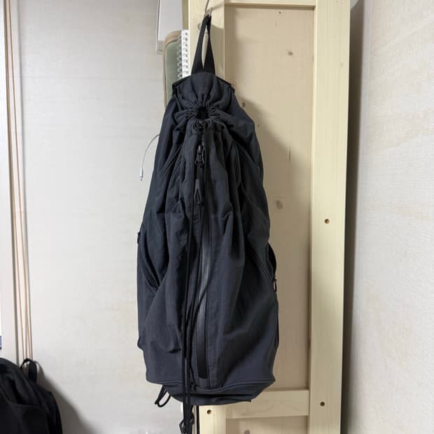 해칭룸 스트링 백팩  네이비