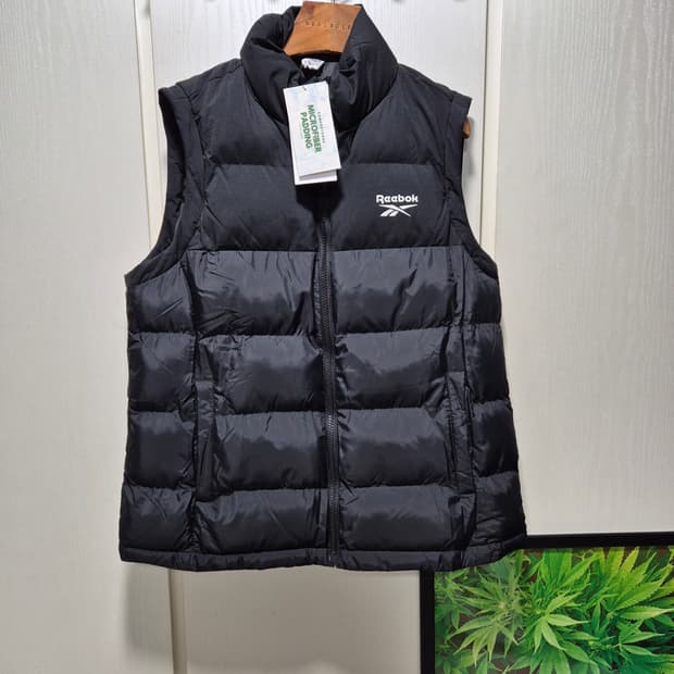 (세일)(새상품)리복 블랙 패딩 조끼