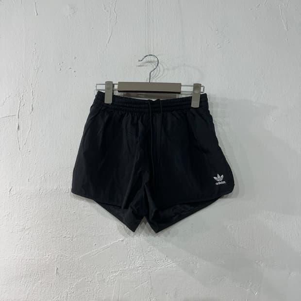 아디다스 숏팬츠 여성M