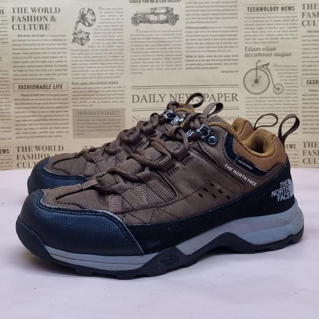 노스페이스 커맨드 워터프루프 트레킹화 230