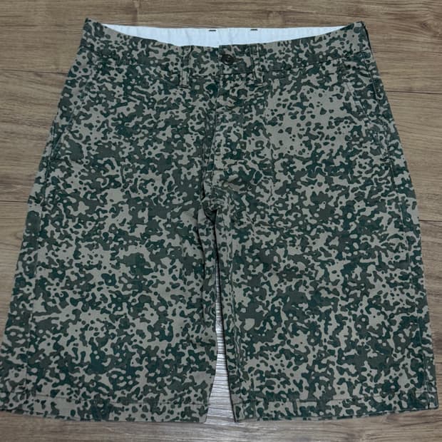 [30]칼하트 WIP 존슨 카모 쇼츠 반바지