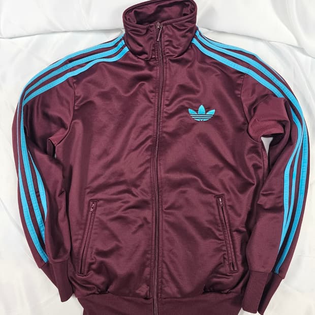 아디다스버건디져지