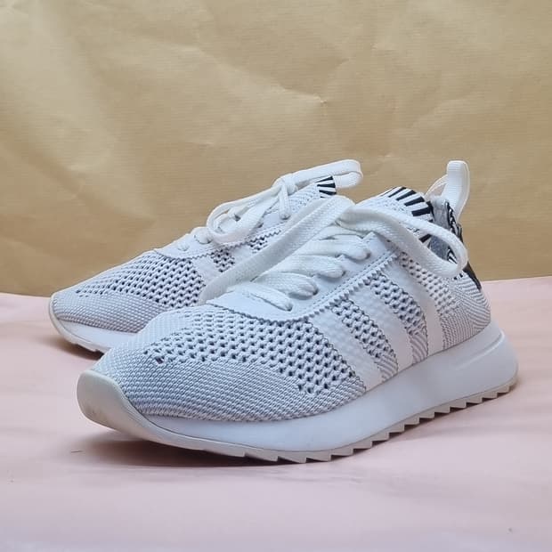 아디다스 플래시백 런닝화225