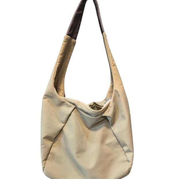 캠퍼 베이지 숄더백