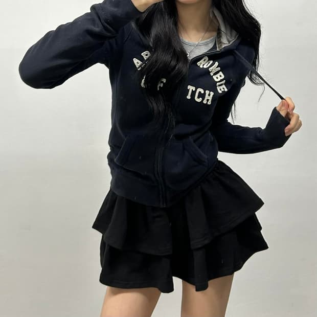 아베크롬비 y2k 여리핏 블랙 걸즈 대장급 후드집업 희귀져지(S)