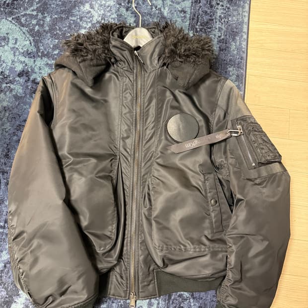 지용킴 X 알파인더스트리 N2B M사이즈