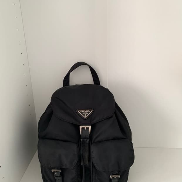 프라다 백팩 스몰