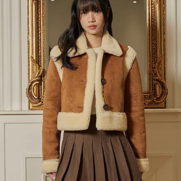 아이토브서울 바시티 무스탕 블랙